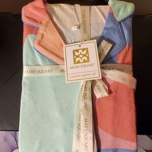 Mary Square Multicolor Luxury Pajama Set